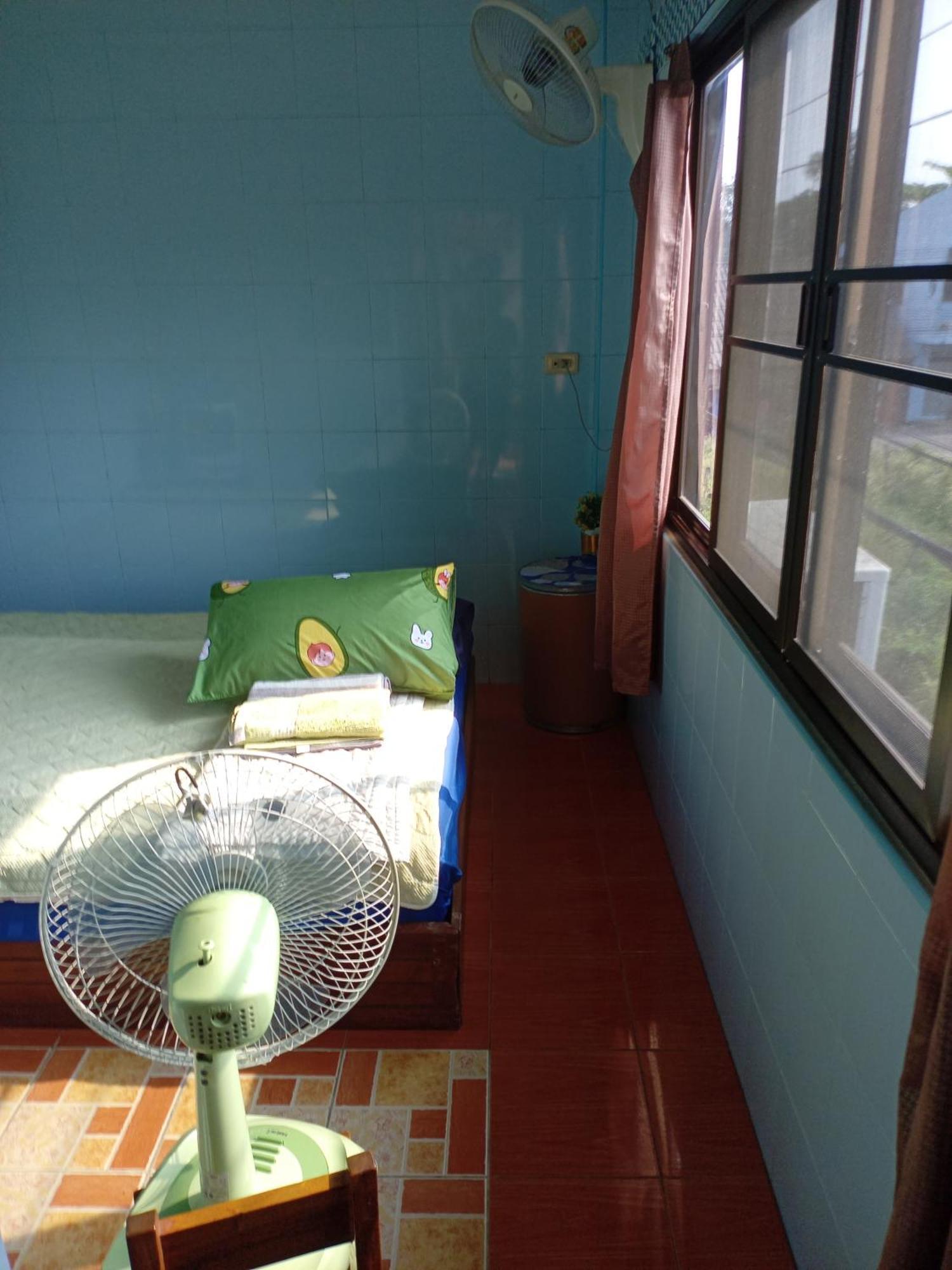 Np Guesthouse Trat Bilik gambar